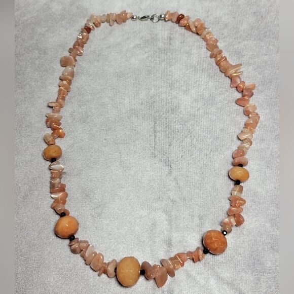 Peach Agate and Thai Black Spinel Necklace - Picture 3 of 16